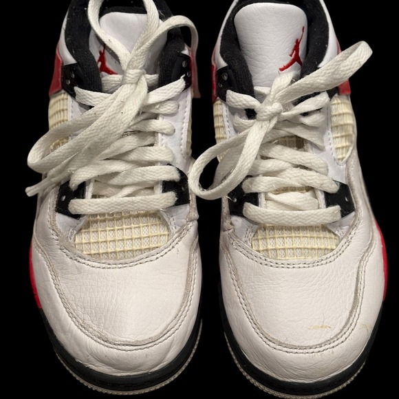 Michael Jordan(4)Kids - Picture 1 of 4